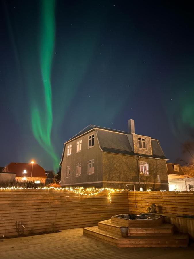 Lovely Studio Apartment With Hot Tub Reykjavík Exterior foto